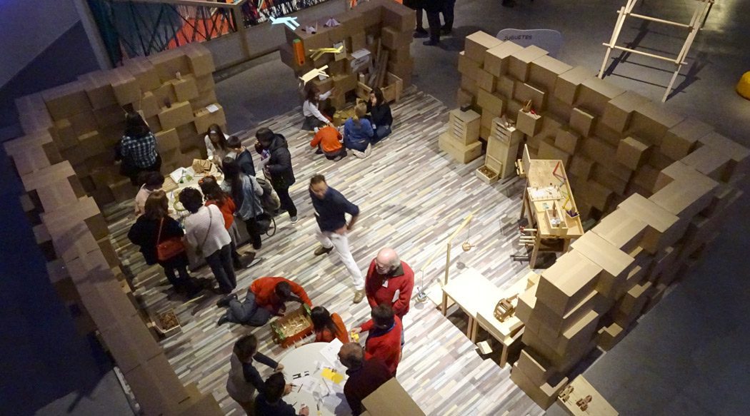 Una caja de cajas